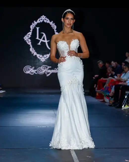 Luz Angélica Novias — Primera edición — foto 2