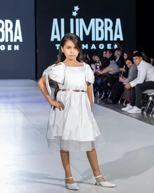 Alumbra tu imagen — Tercera edición — foto 1
